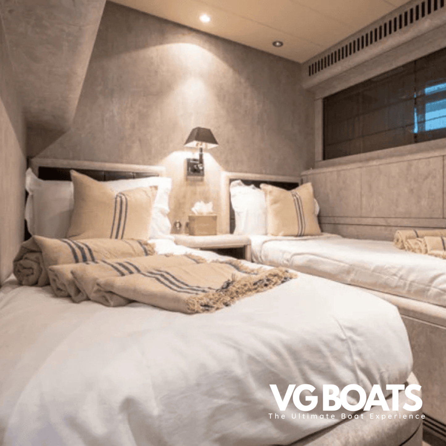 LEOPARD 102 Black Edition - Yachts Ibiza