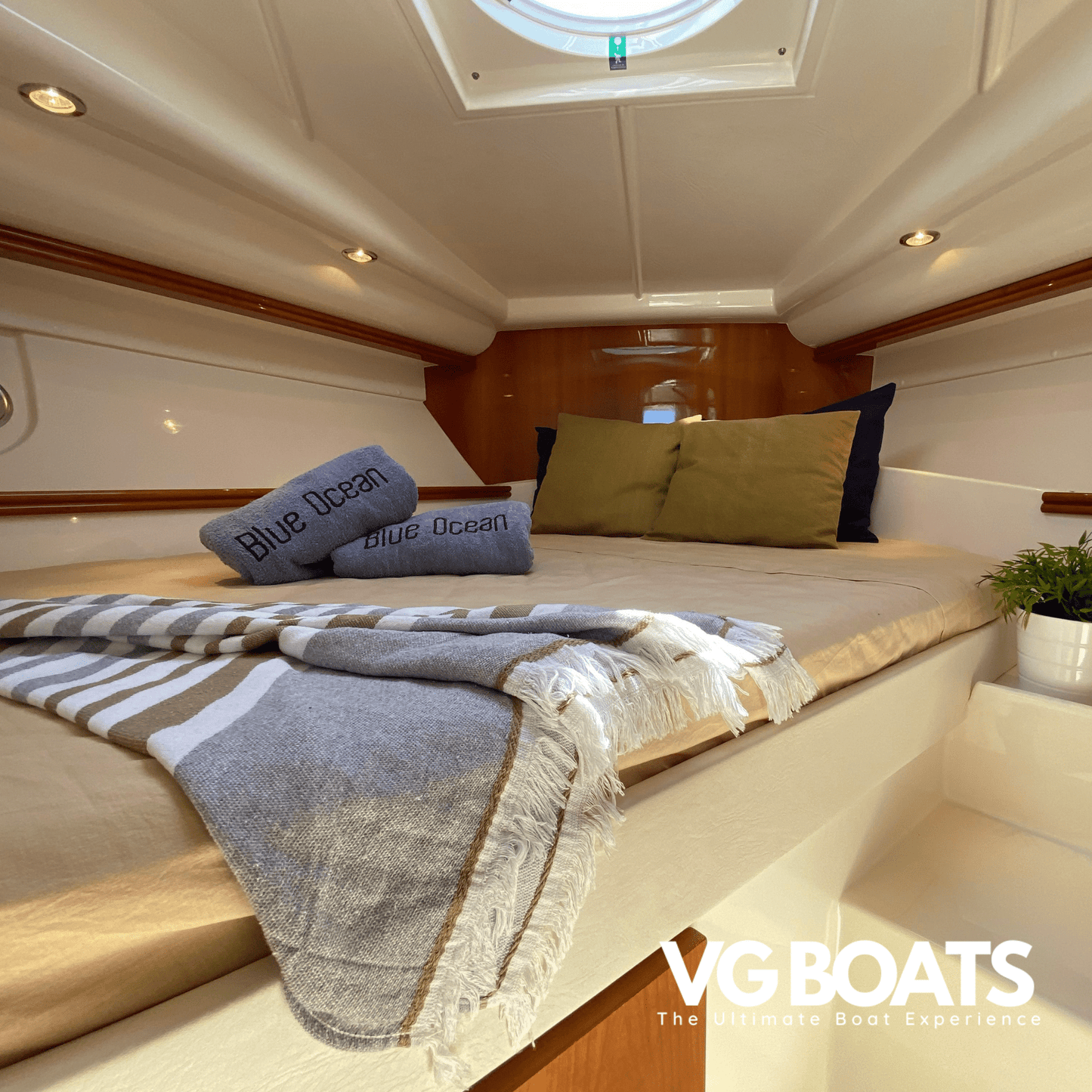 PERSHING 37 - Yachts Ibiza