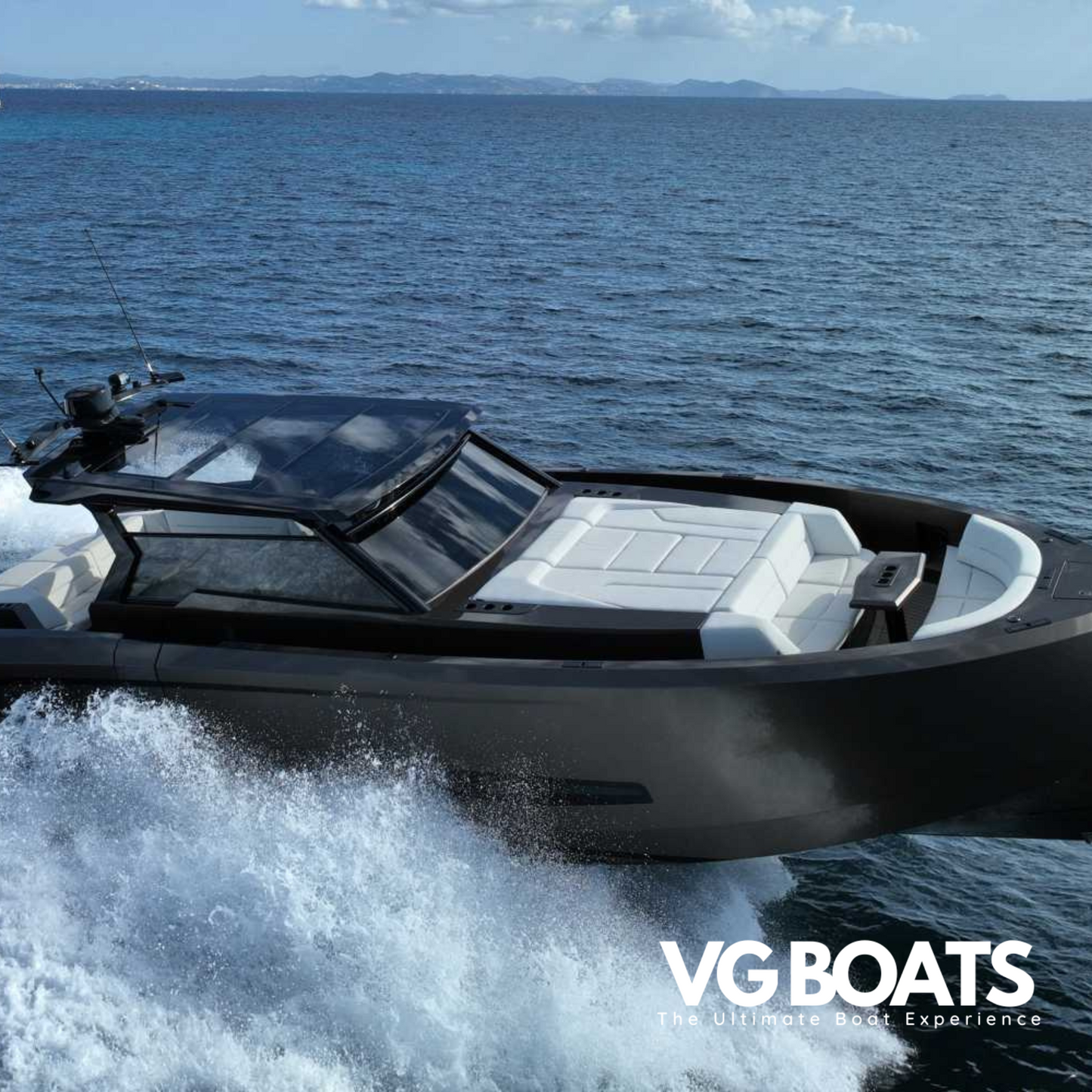 VANQUISH VQ45 GRIJS - Jachten Ibiza