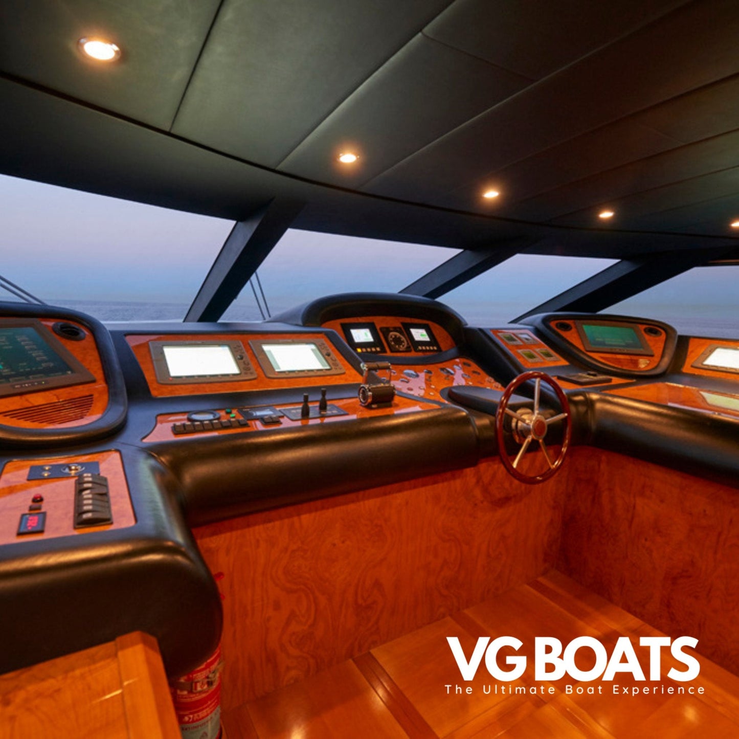 ASTONDIA 102 GLX - Yachts Ibiza, Console View