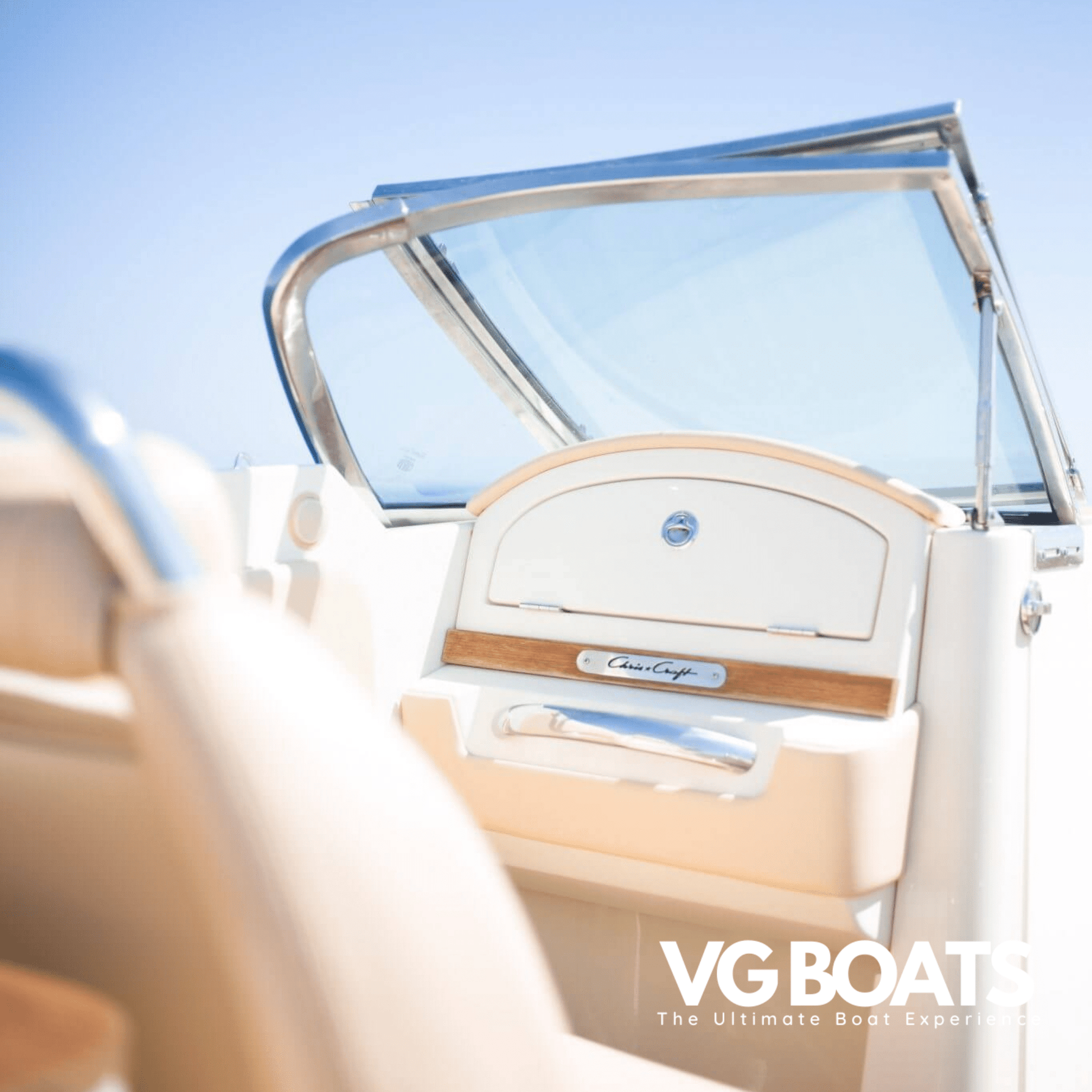 CHRIS CRAFT 28 - Yachts Ibiza, Side View
