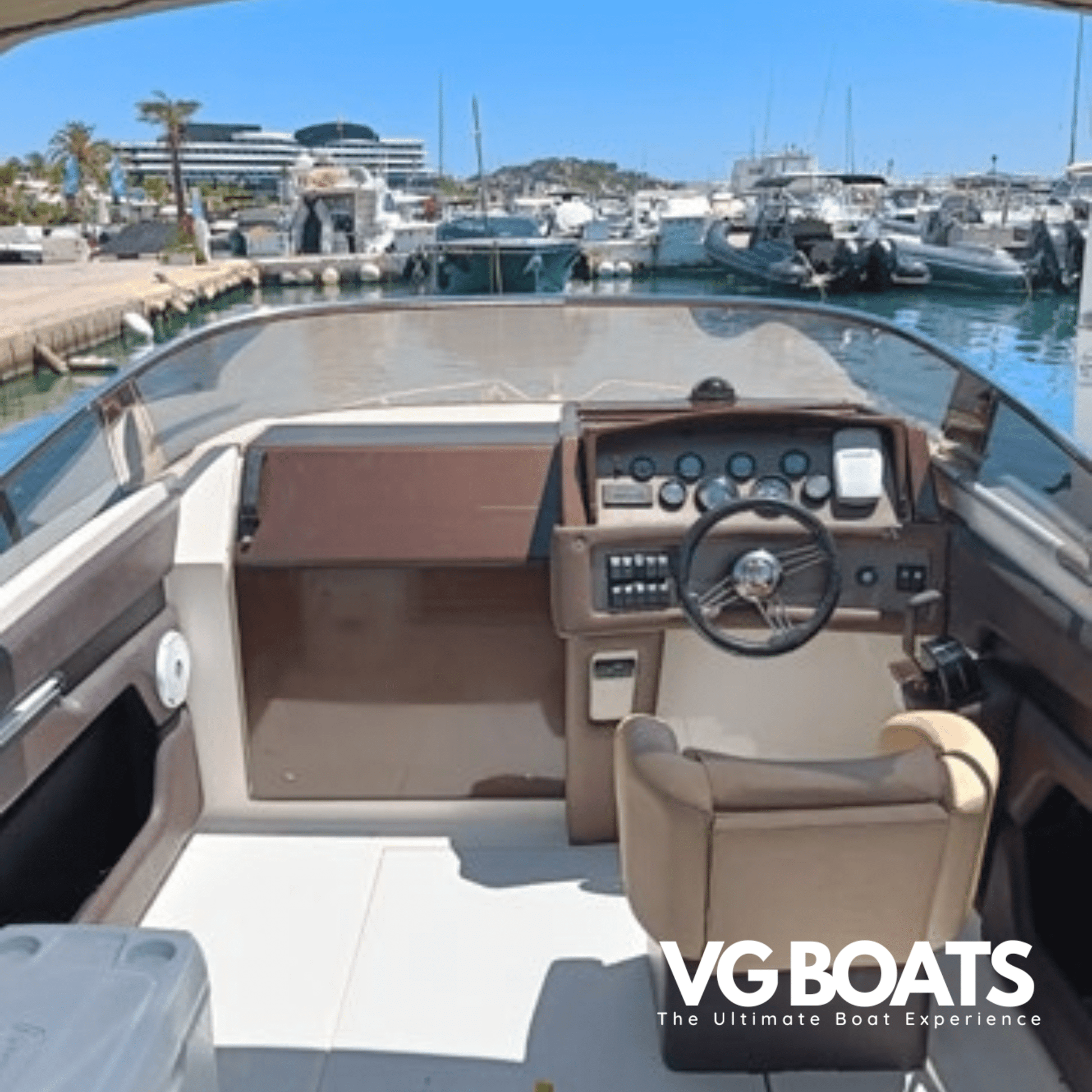 CRANCHI 26 - Yachts Ibiza, Console View