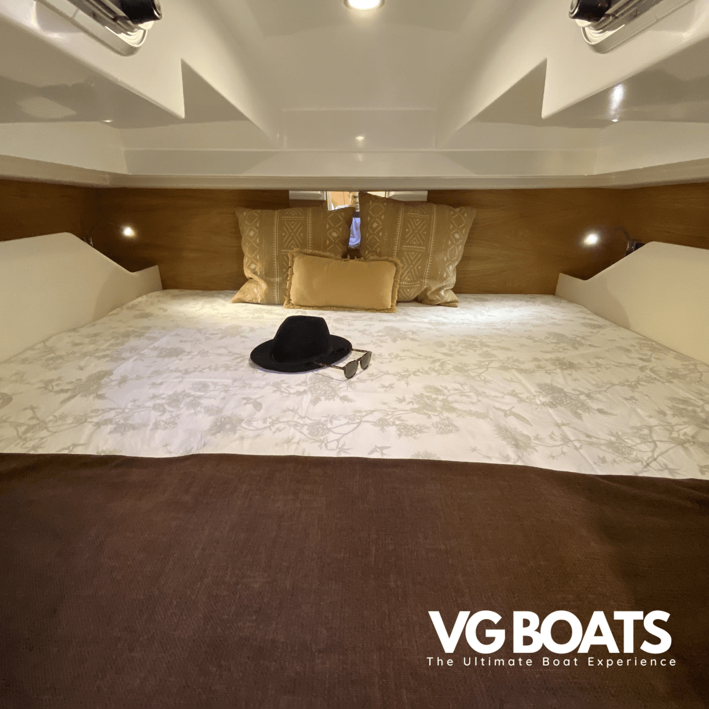 DE ANTONIO D34 - Yachts Ibiza, Cabin View