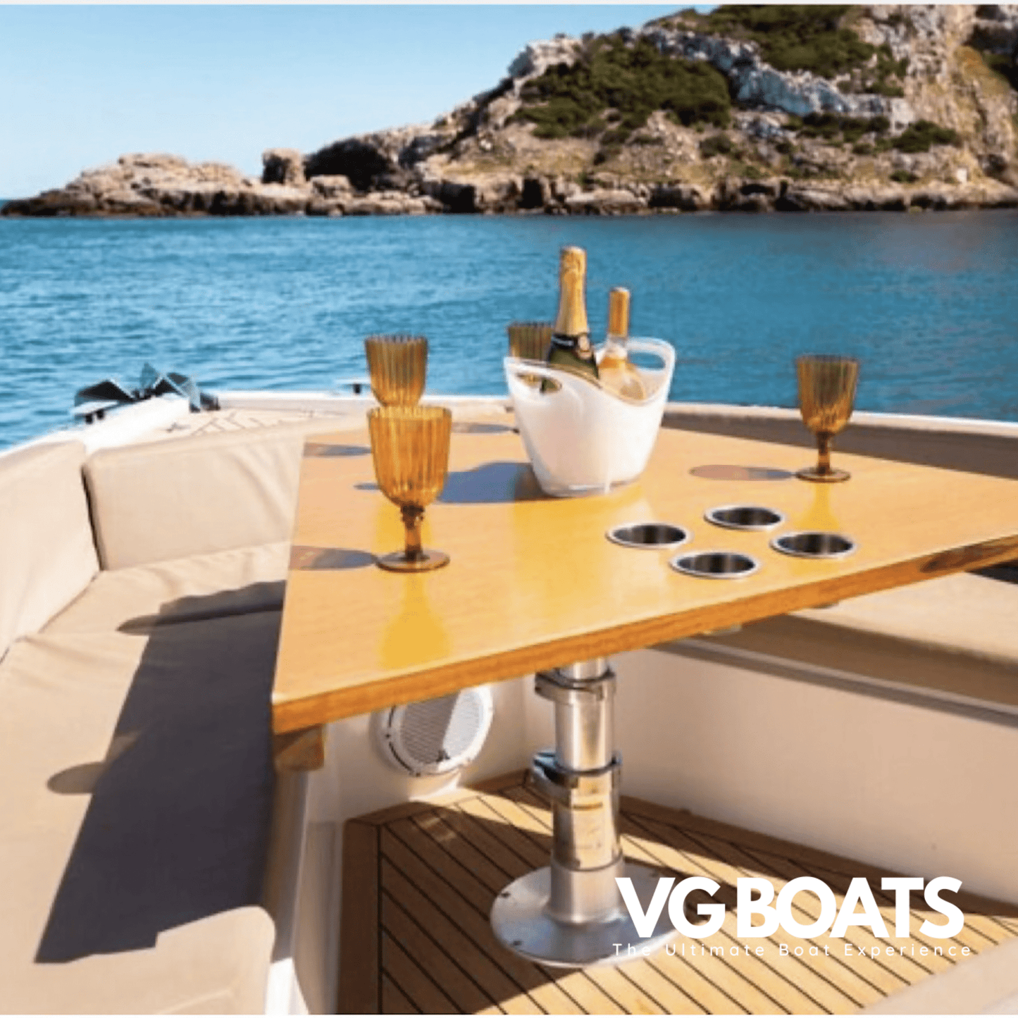 DE ANTONIO D34 - Yachts Ibiza, Front Side View