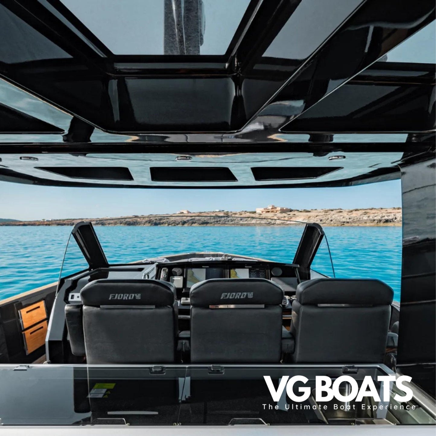FJORD 44 - Yachts Ibiza, Behind Console View