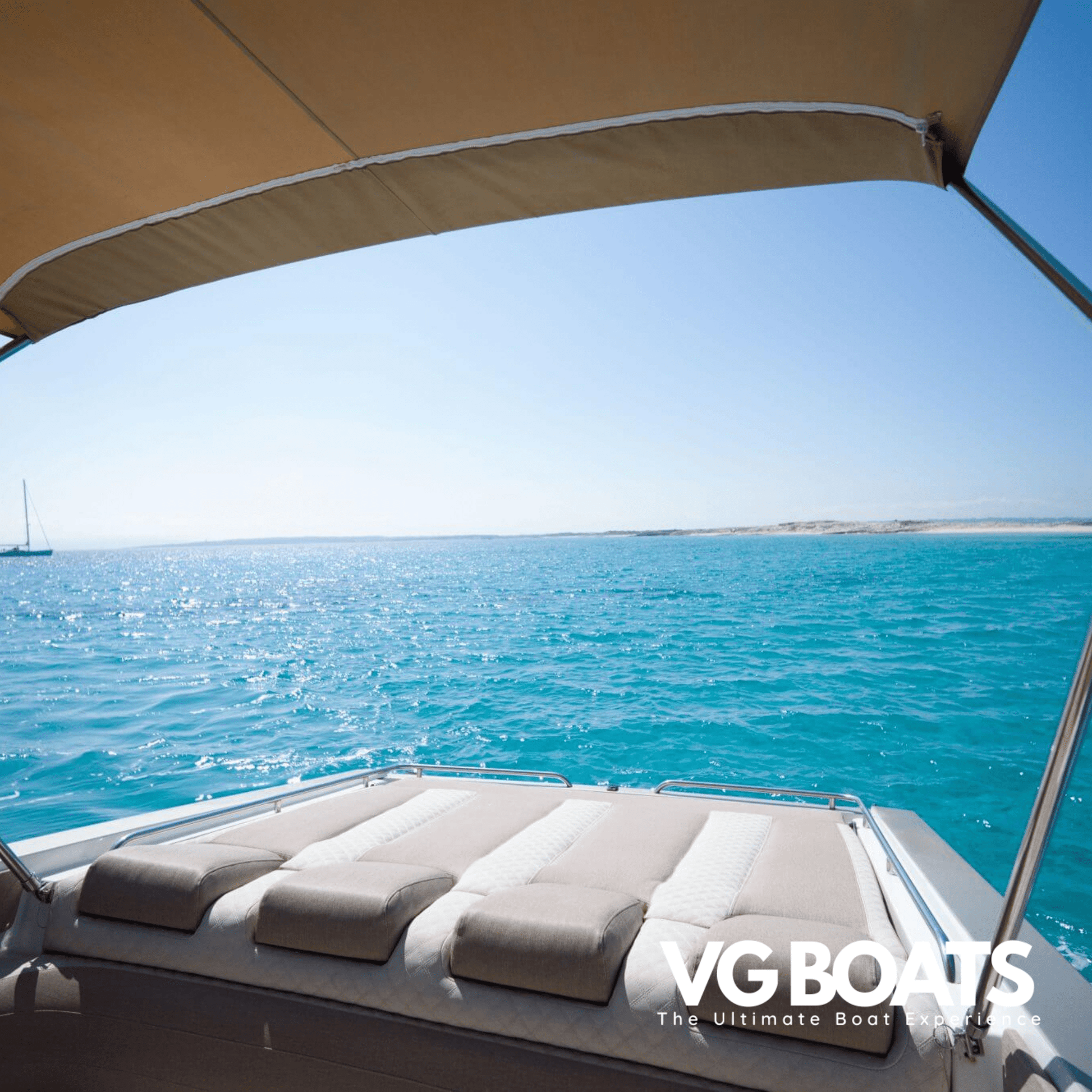 FORMULA 38 - Yachts Ibiza, Back Area View