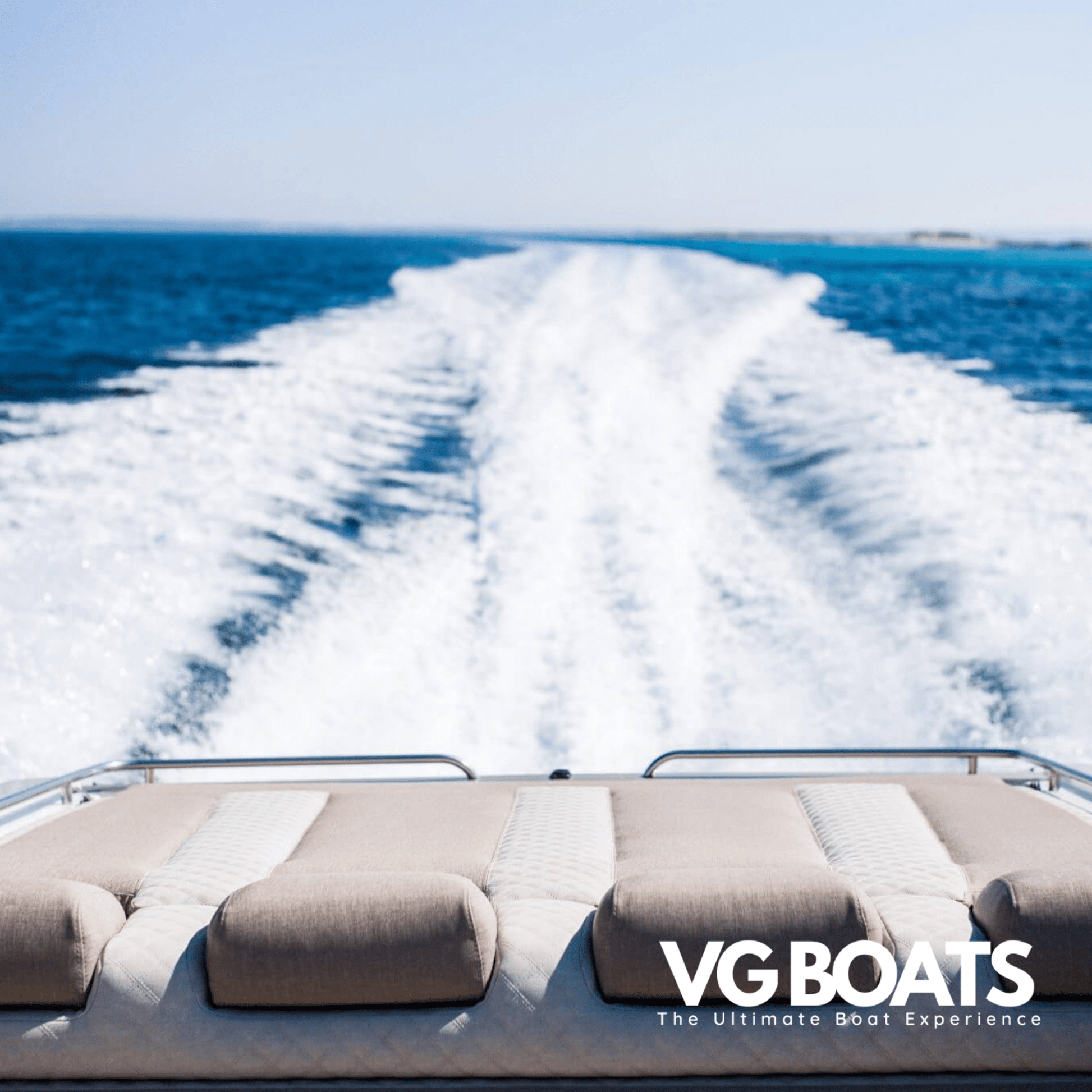FORMULA 38 - Yachts Ibiza, Engine View