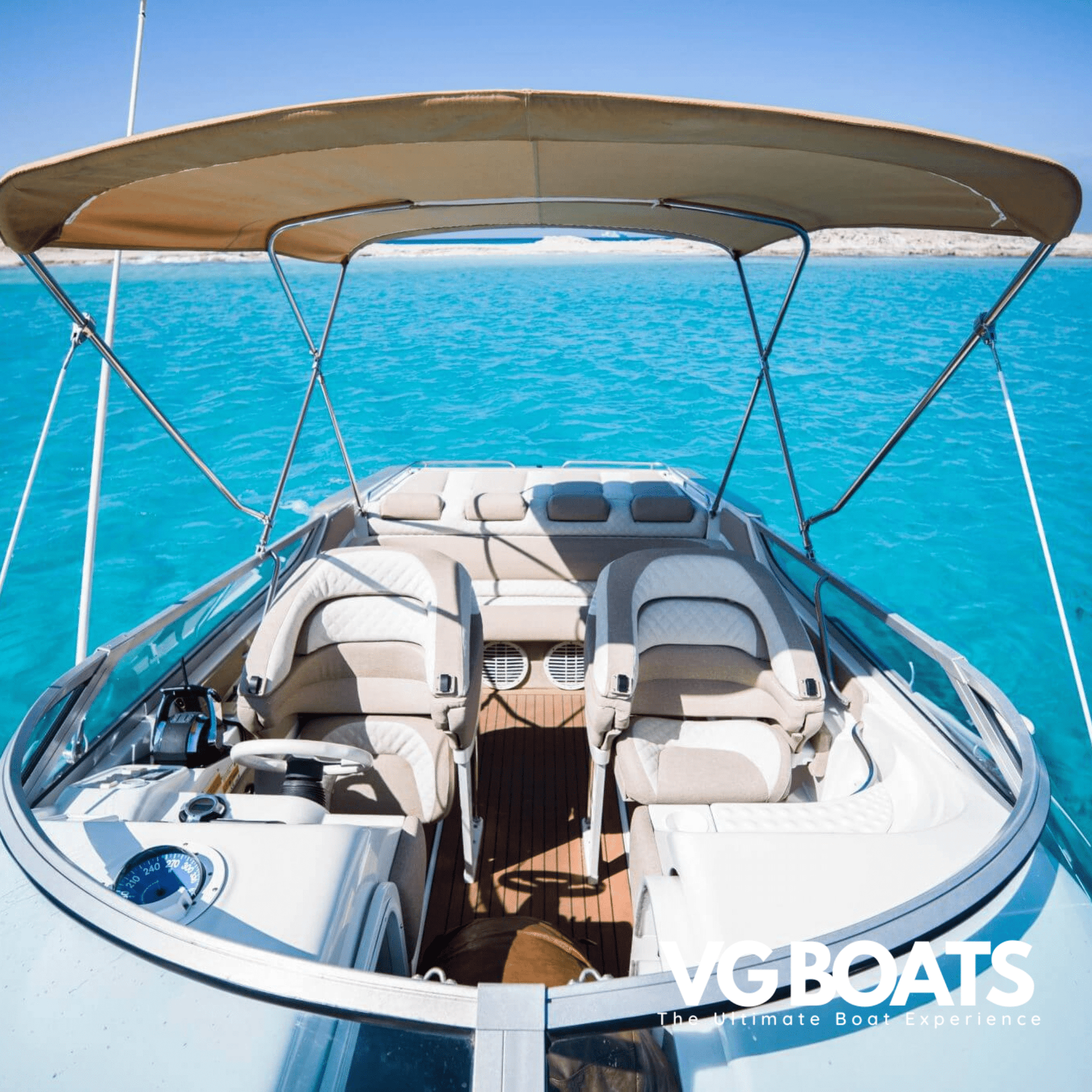 FORMULA 38 - Yachts Ibiza, Inside View