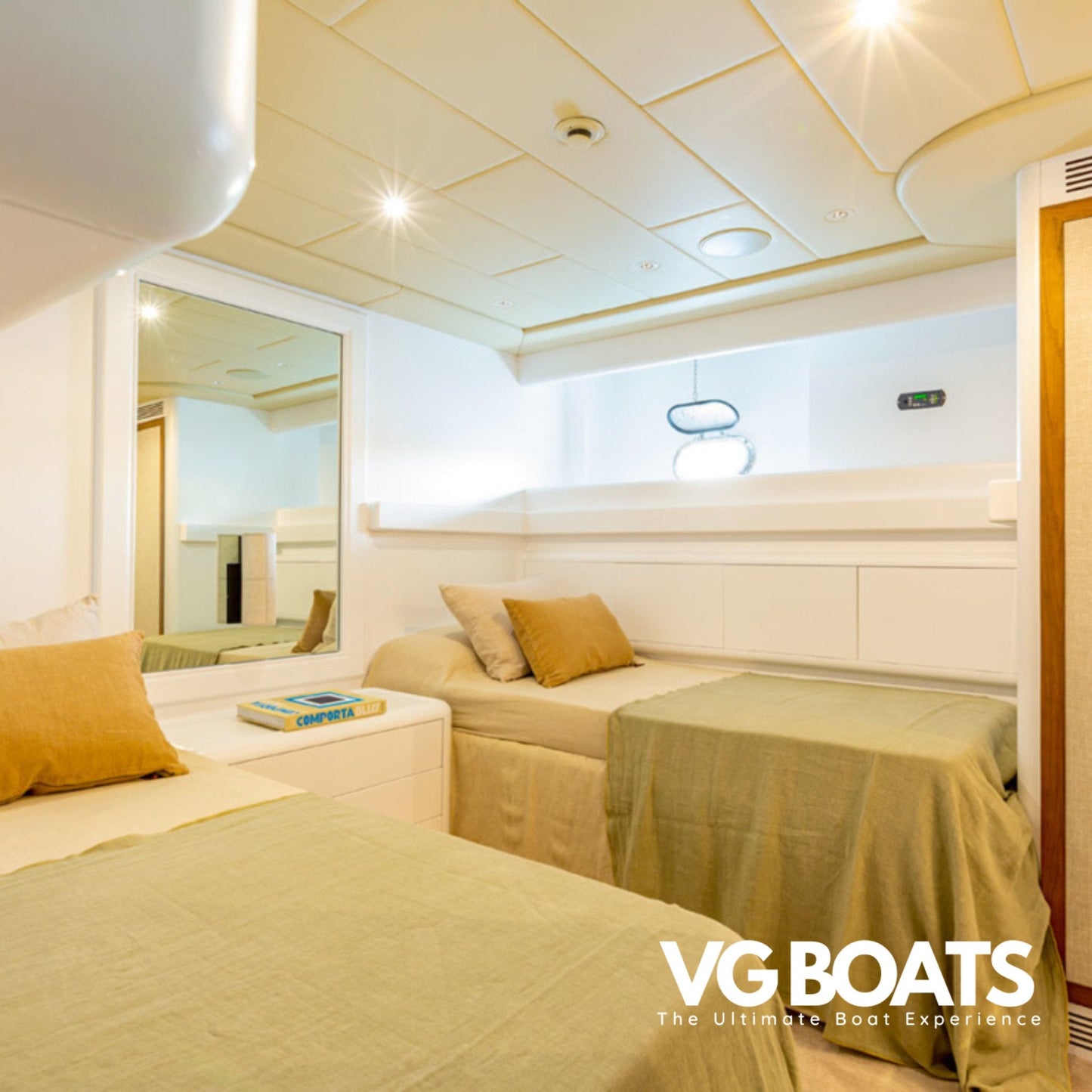 MANGUSTA 108 - Yachts Ibiza, Guest Cabin View