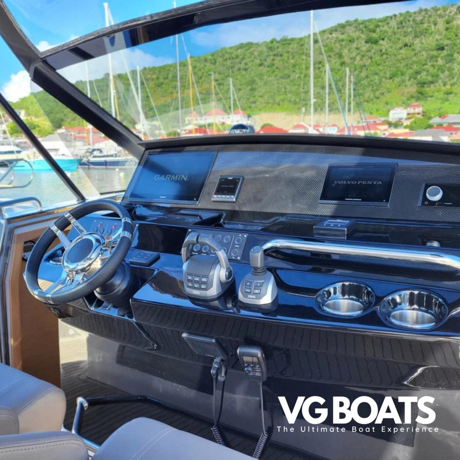 PARDO 43 - Yachts Ibiza, Console Area View