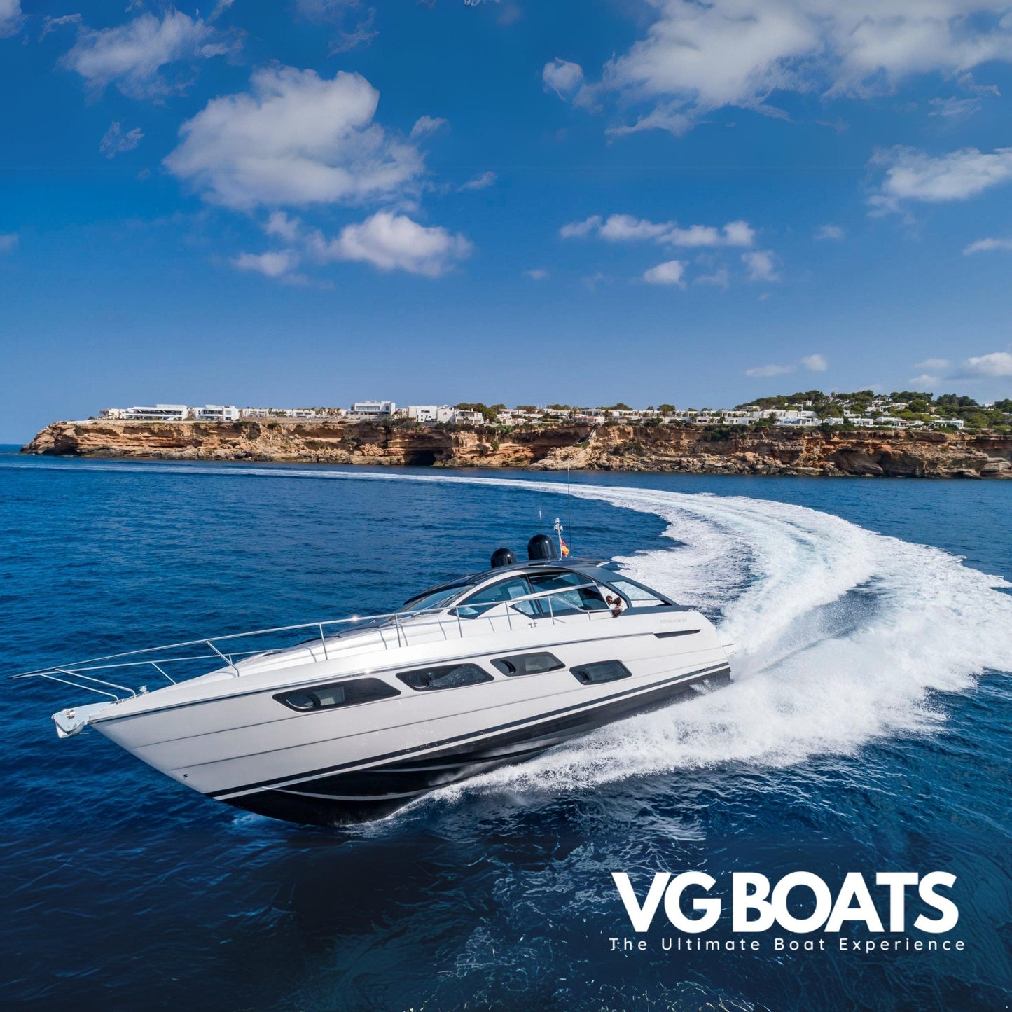 PERSHING 5X - Yachts Ibiza, Left Front Side View