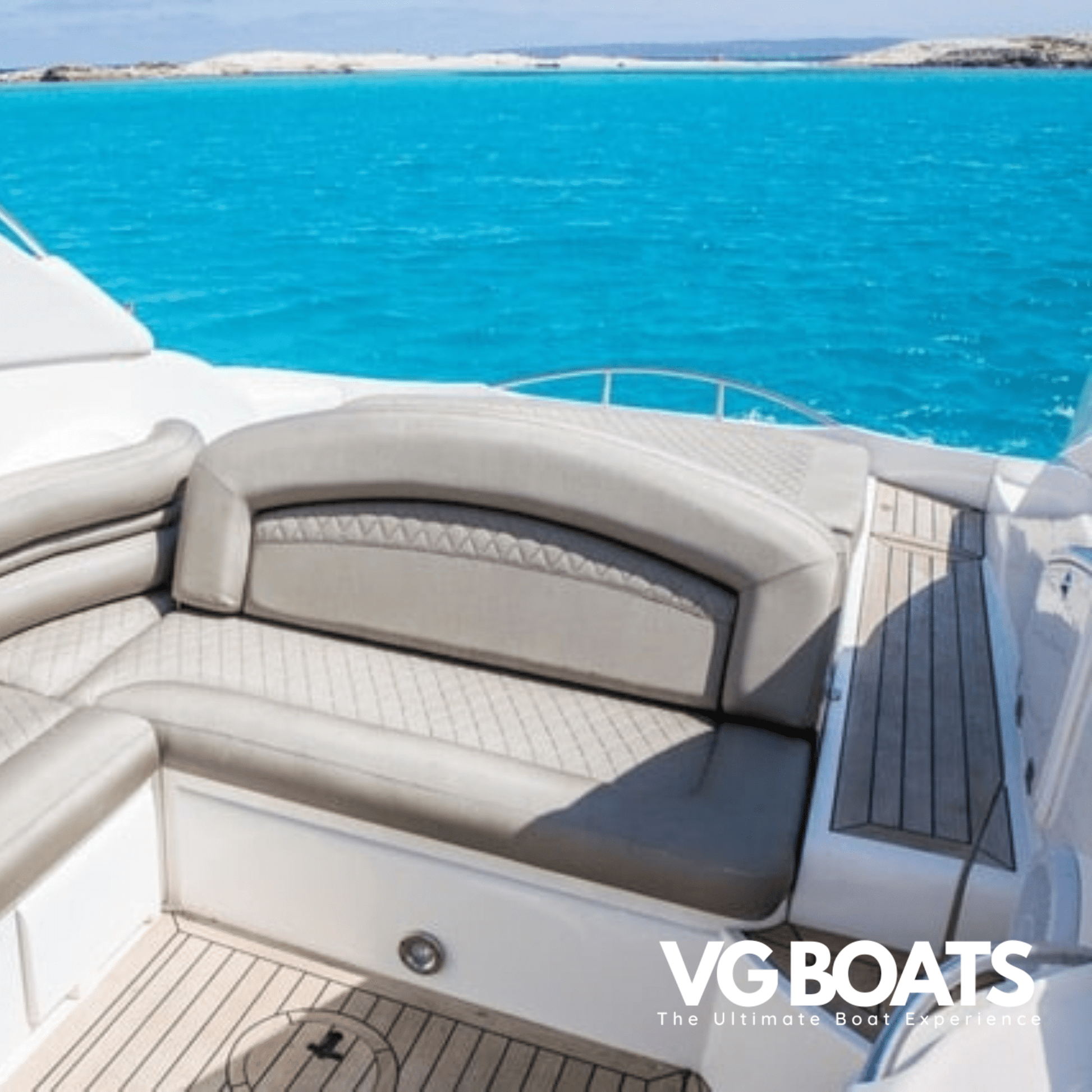 SUNSEEKER SUPERHAWK 40 - Yachts Ibiza, Back Lounge Area View