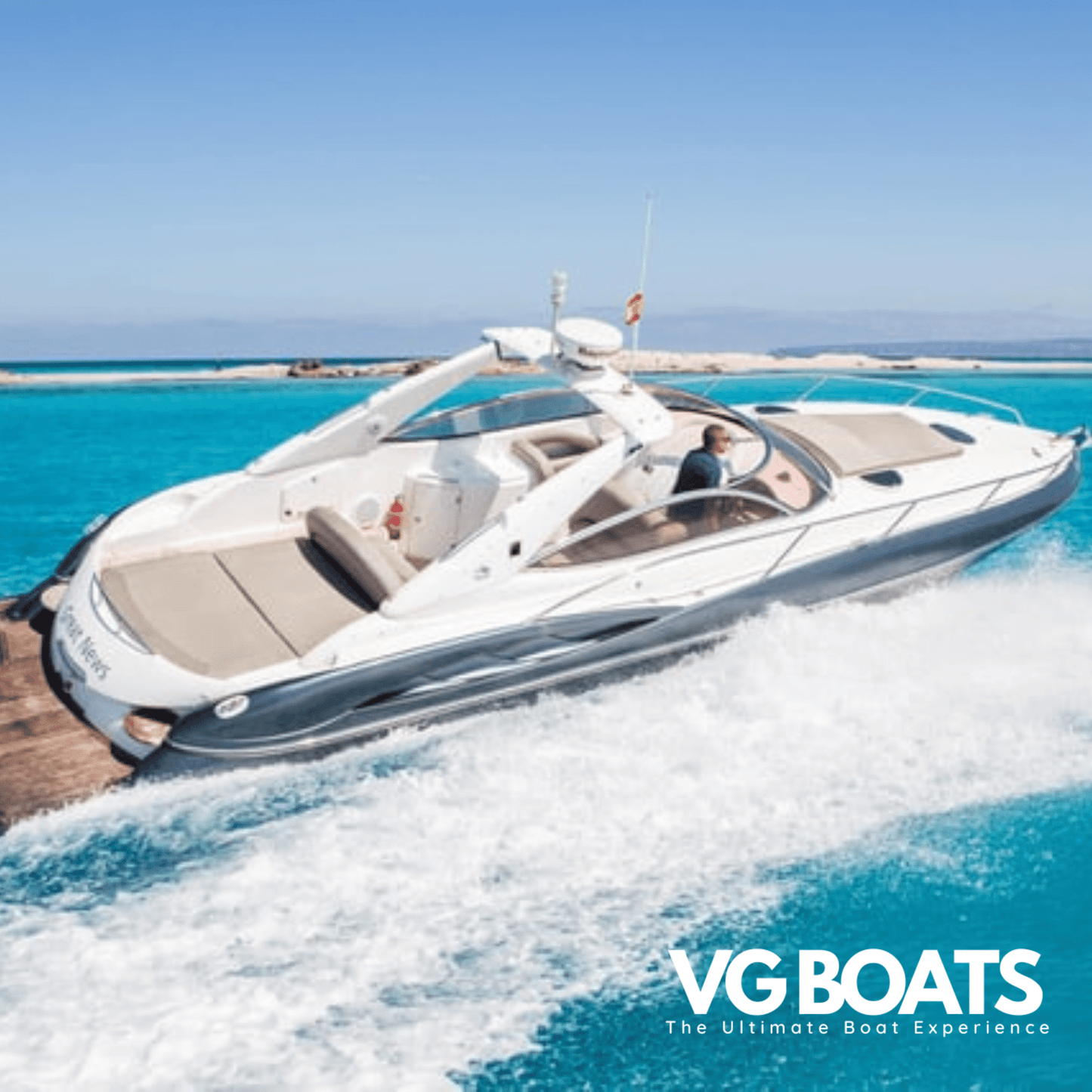 SUNSEEKER SUPERHAWK 40 - Yachts Ibiza, Right Back Side View