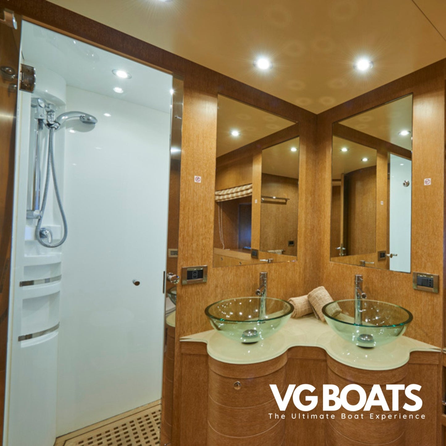 ALFAMARINE 78 - Yachts Ibiza, Bathroom View