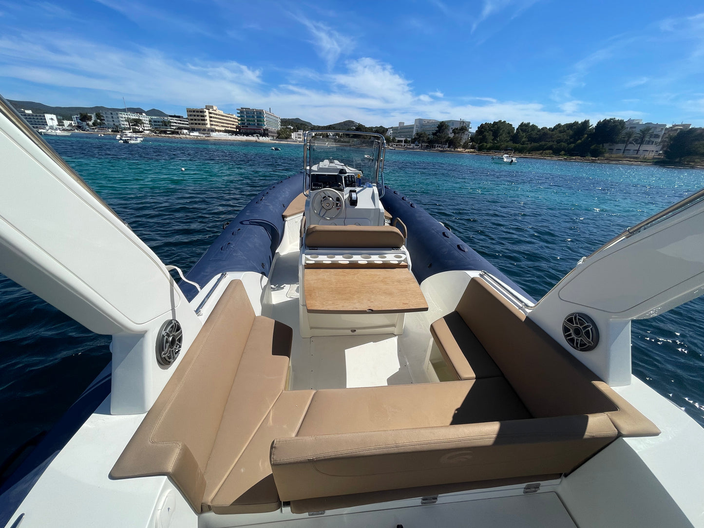 SHARED DAY CHARTER
