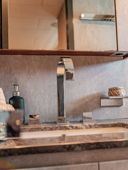 LEOPARD 102 | "La Romana"