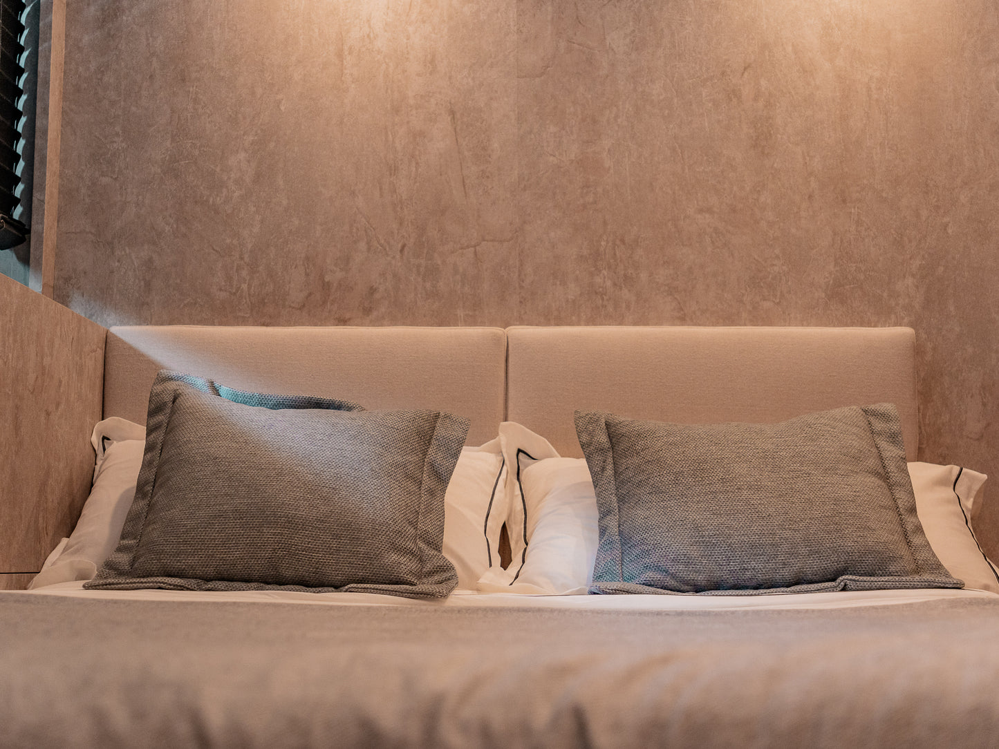 LEOPARD 102 | "La Romana"