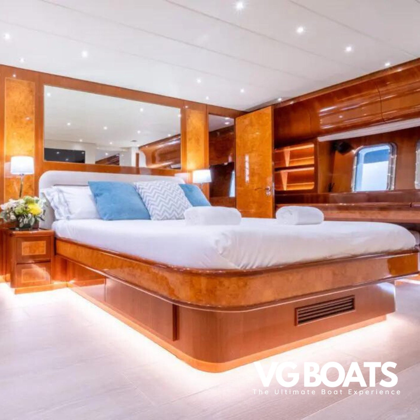 LEOPARD 27 - Yachts Ibiza, Bedroom View