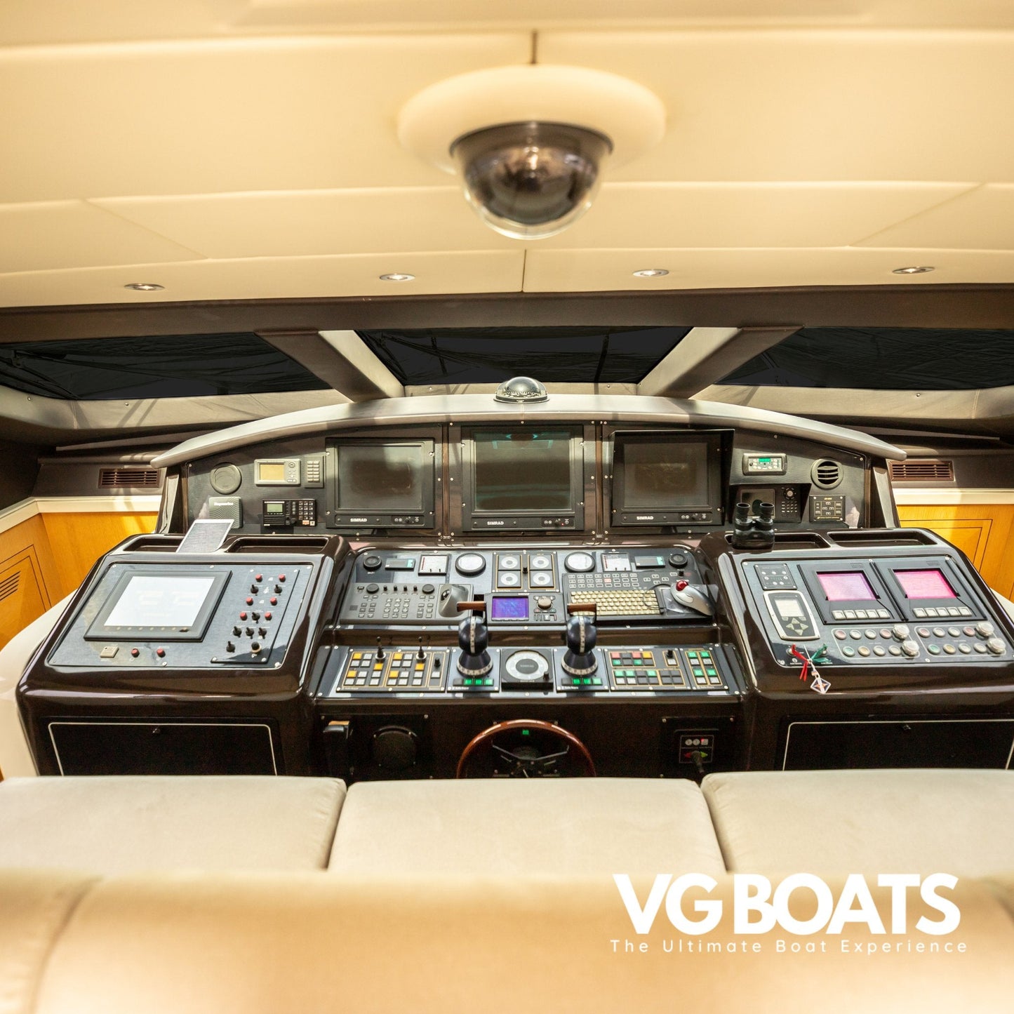 MANGUSTA 92 - Yachts Ibiza, Console View