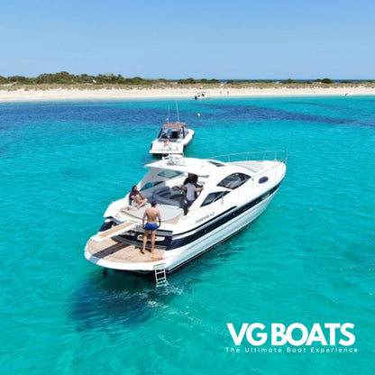 PERSHING 43 - Yachts Ibiza, Back Side View