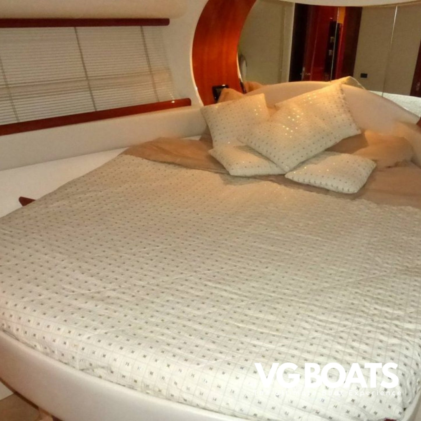 PERSHING 43 - Yachts Ibiza, Bedroom View