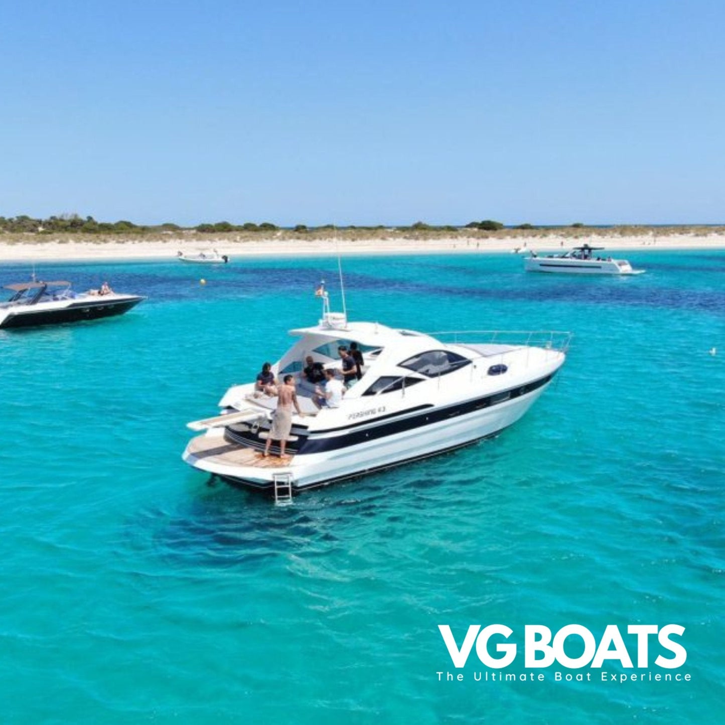 PERSHING 43 - Yachts Ibiza, Right Back Side View
