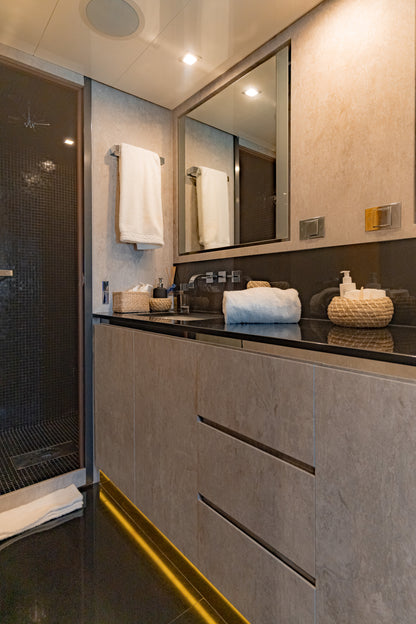 LEOPARD 102 | "La Romana"