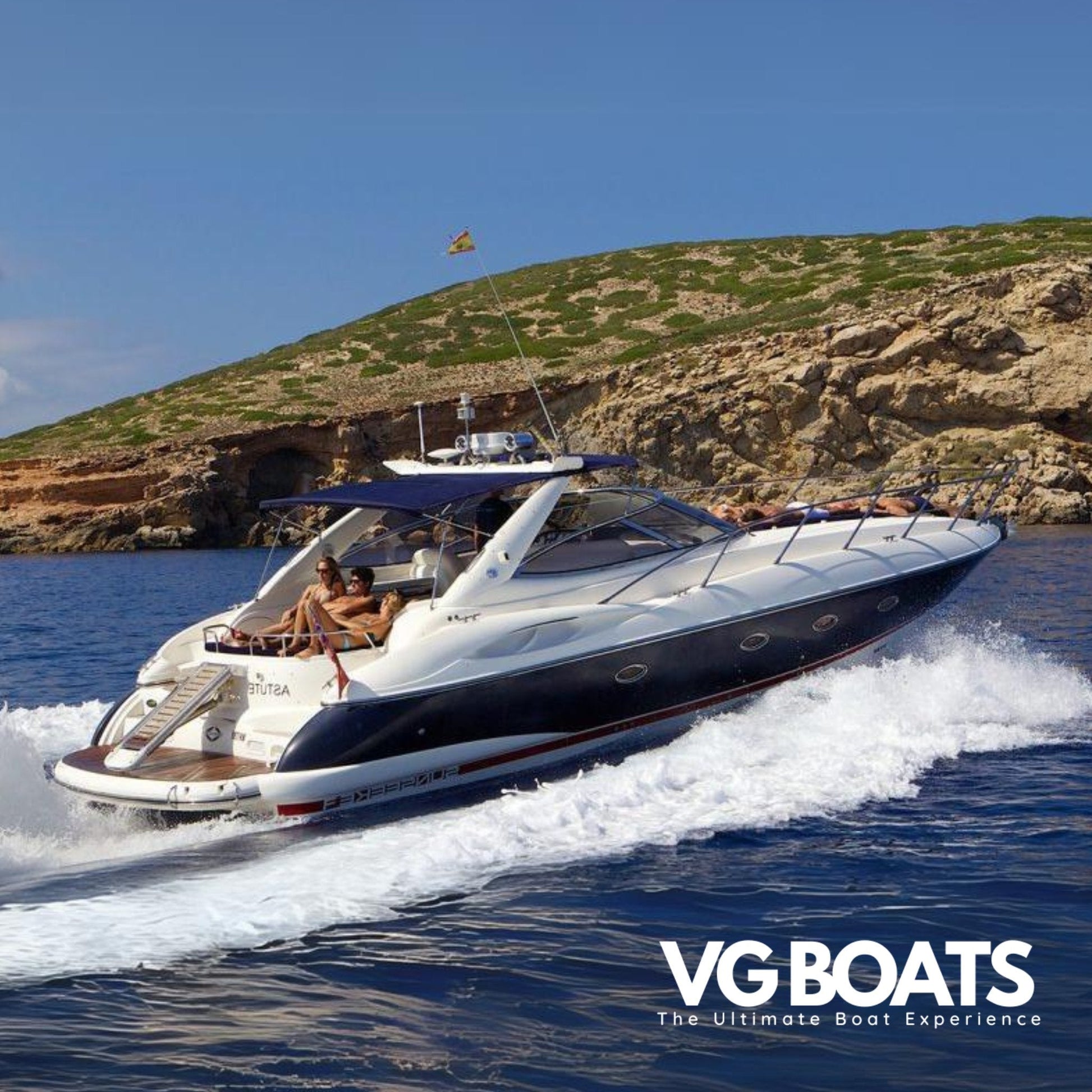 SUNSEEKER CAMARGUE 47 - Yachts Ibiza, Right Back Side View
