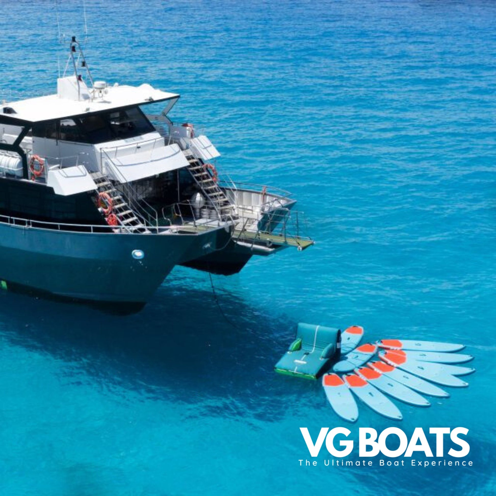 CATAMARAN (305pax) - VG BOATS | The Ultimate Boat Experience