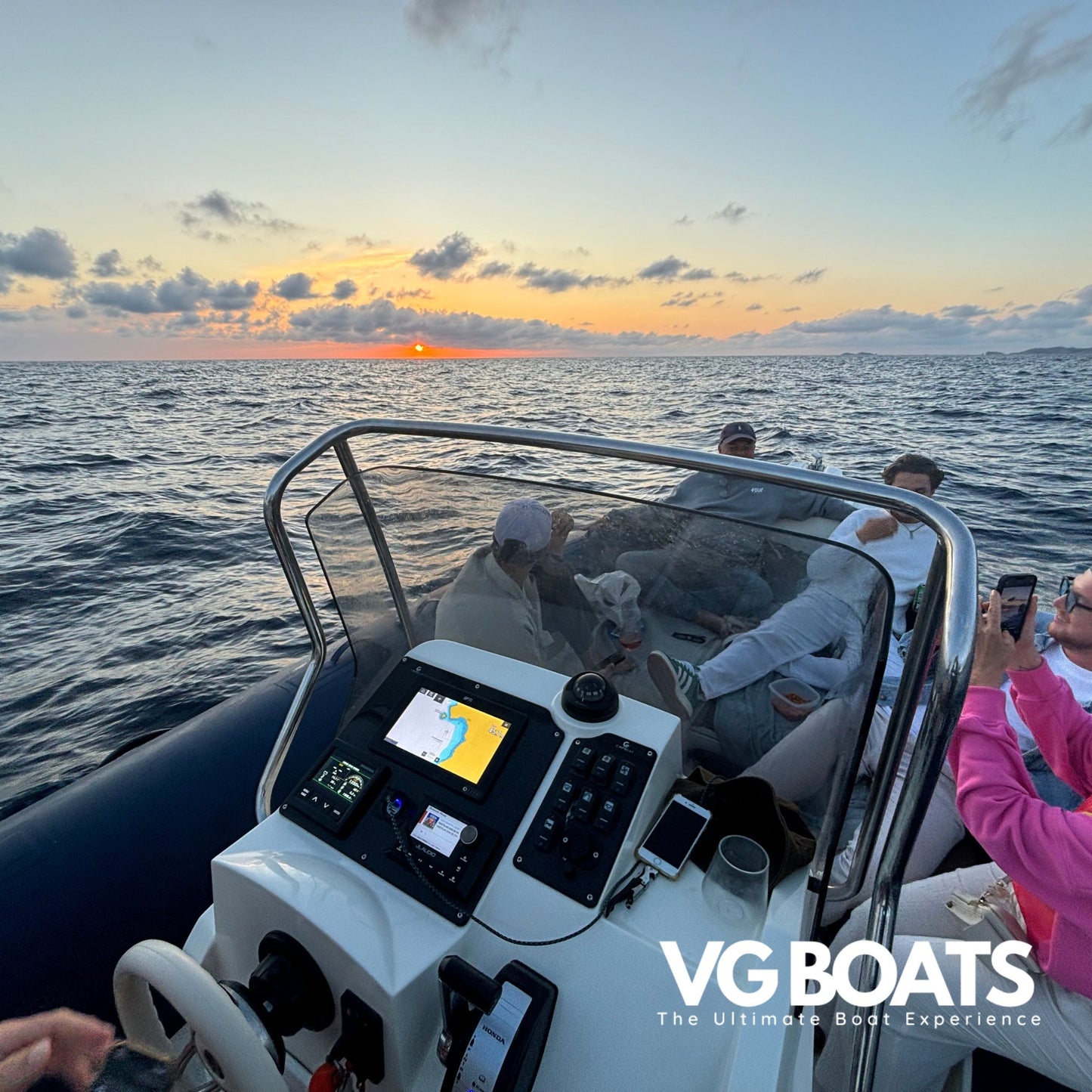 GEMENGDE SUNSET TOUR - VG BOATS | The Ultimate Boat Experience